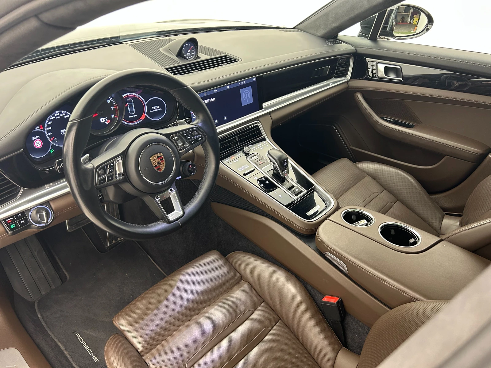 Porsche Panamera Turbo Sport Turismo